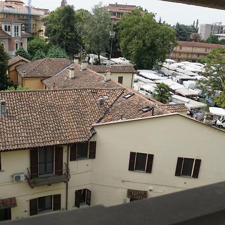 La Rotonda 2 Camere Con Terrazza In Centro Pavia Exterior foto