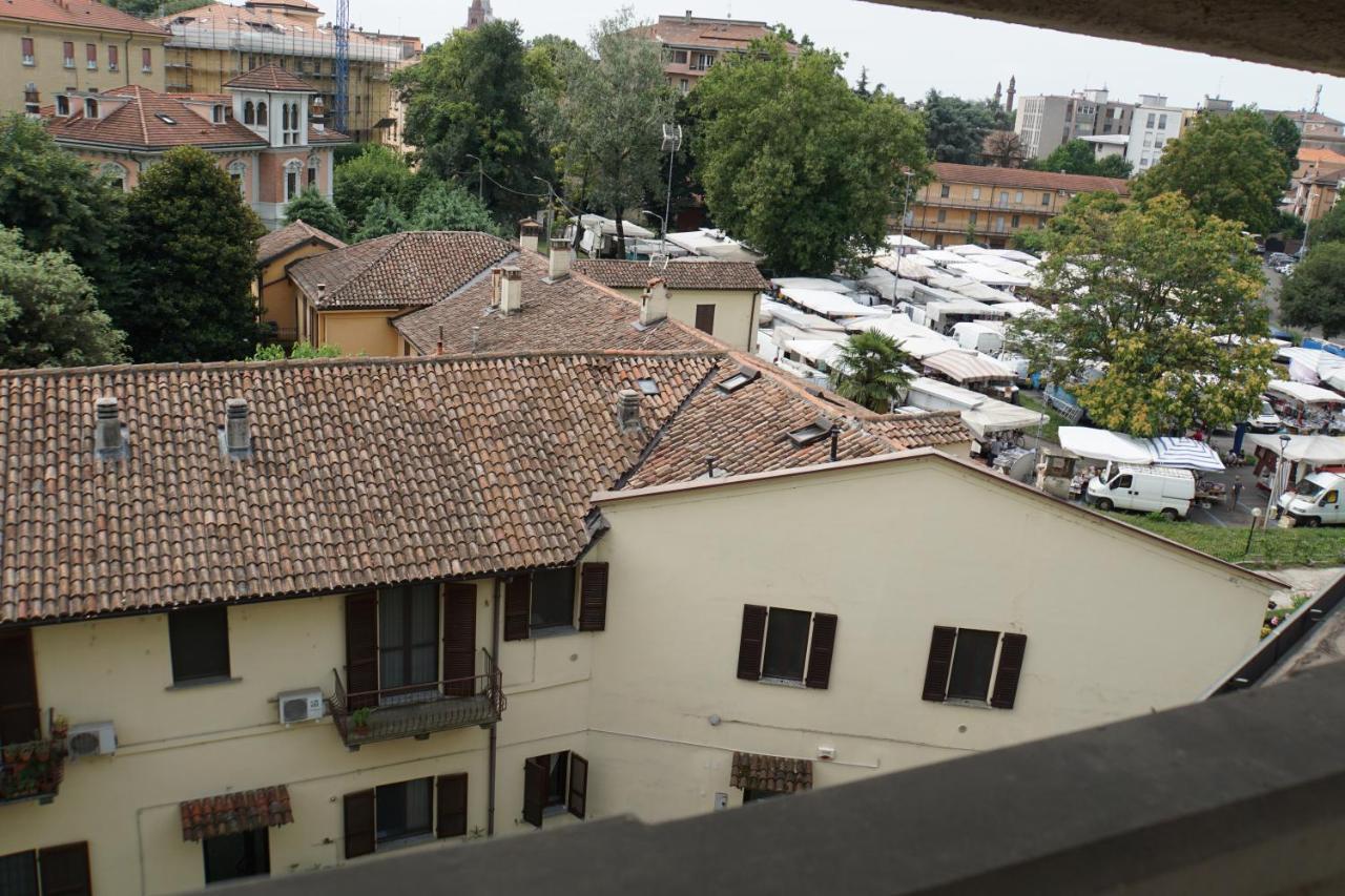 La Rotonda 2 Camere Con Terrazza In Centro Pavia Exterior foto