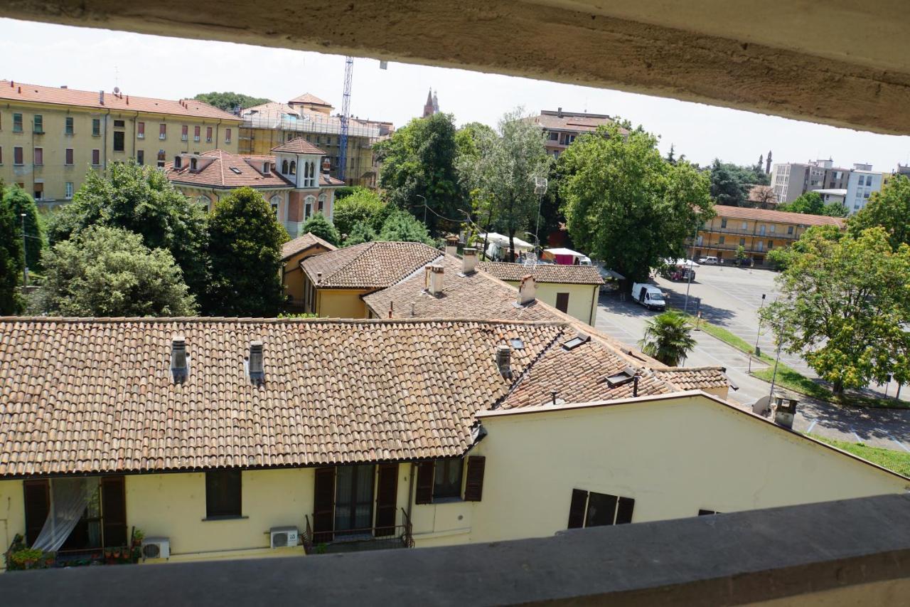 La Rotonda 2 Camere Con Terrazza In Centro Pavia Exterior foto